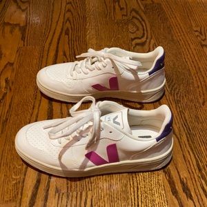 Veja sneakers - Used, like new - US size 7